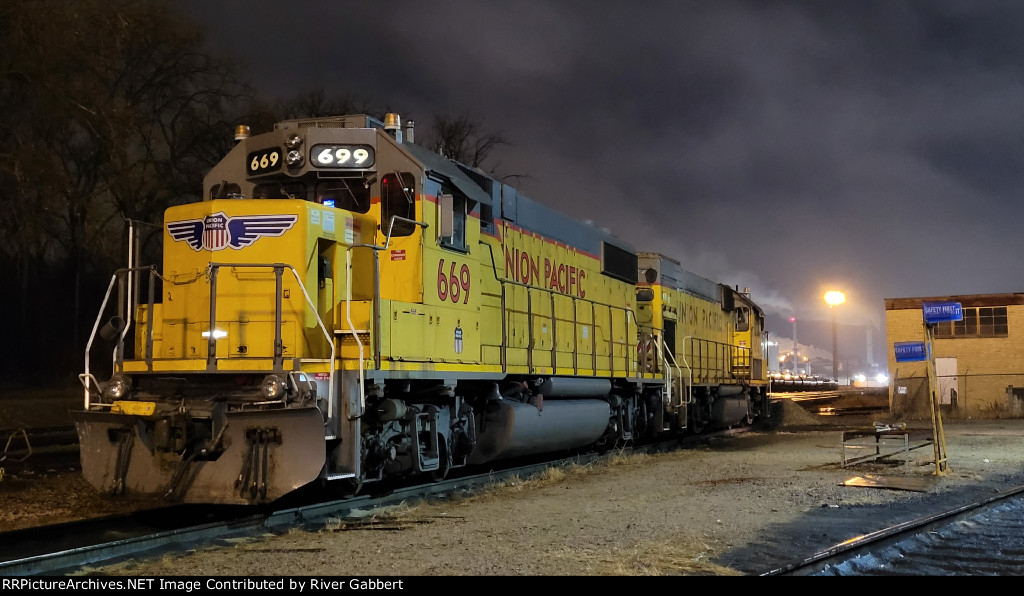 Union Pacific 669